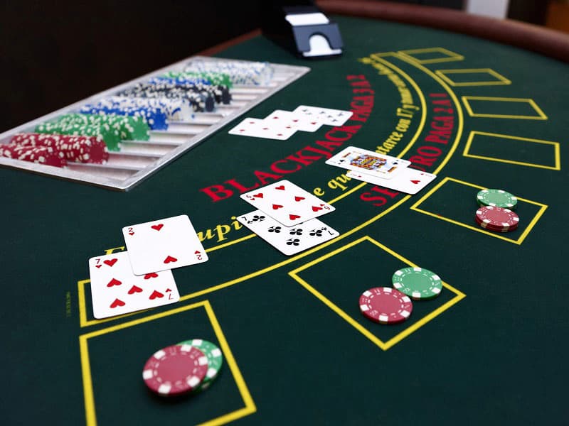 Luật chơi quy định cách chơi Blackjack